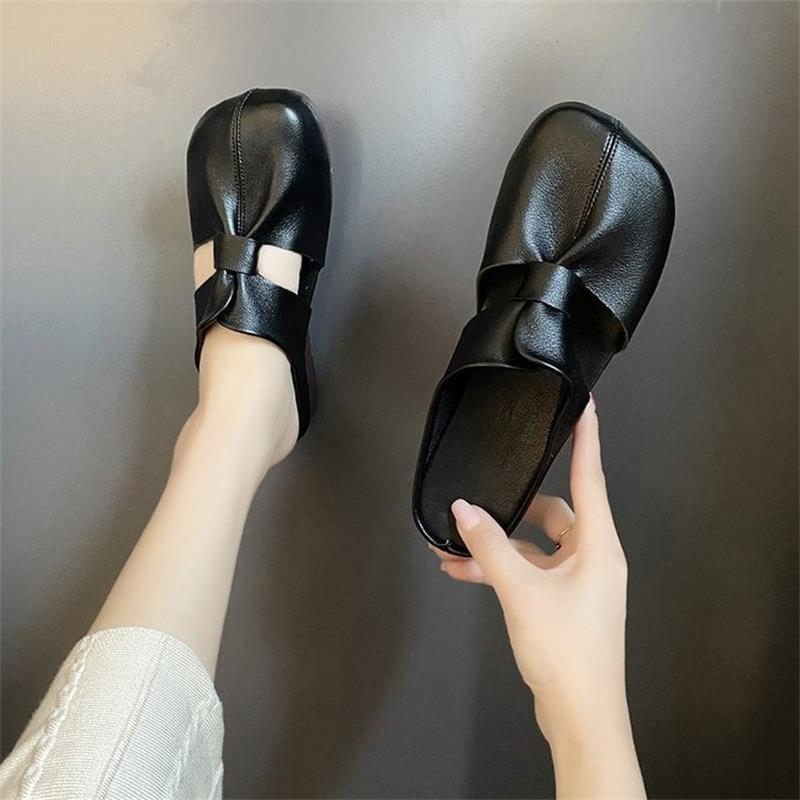 Women’s slip-on shoes with a bow and a soft sole