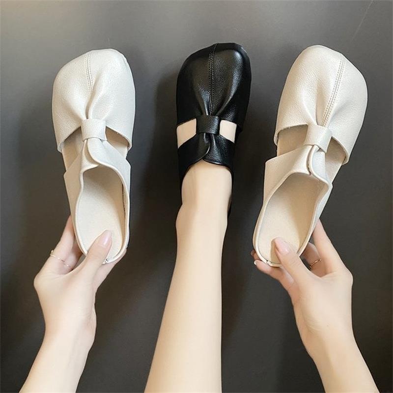 Women’s slip-on shoes with a bow and a soft sole